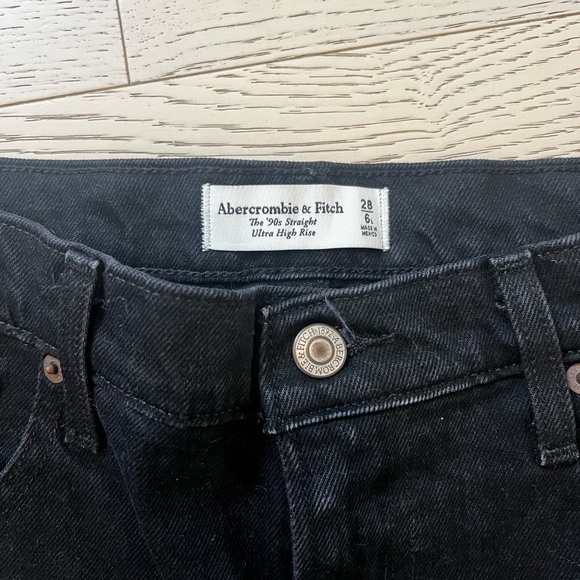 Abercrombie jeans - Picture 4 of 4